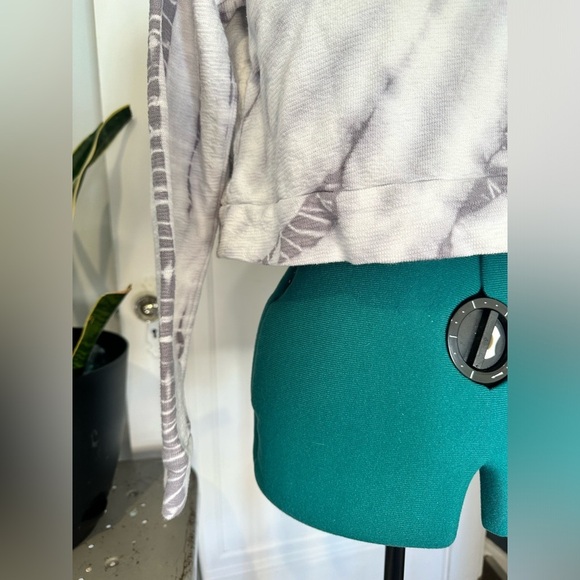 Tie Dye Cropped Hoodie Size M gray & white - Picture 2 of 10